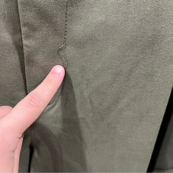 New Old Navy - High Rise Pixie Never Fade Green Ankle Pants Womens Plus 30 FLAW - Picture 6 of 10